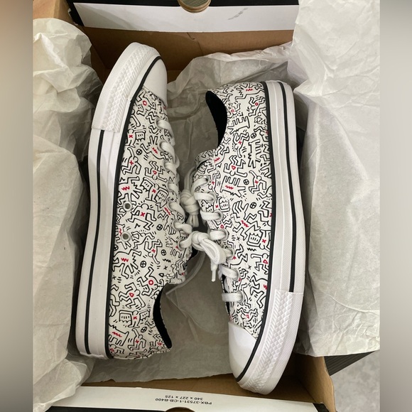 Keith Haring Converse - Picture 2 of 15